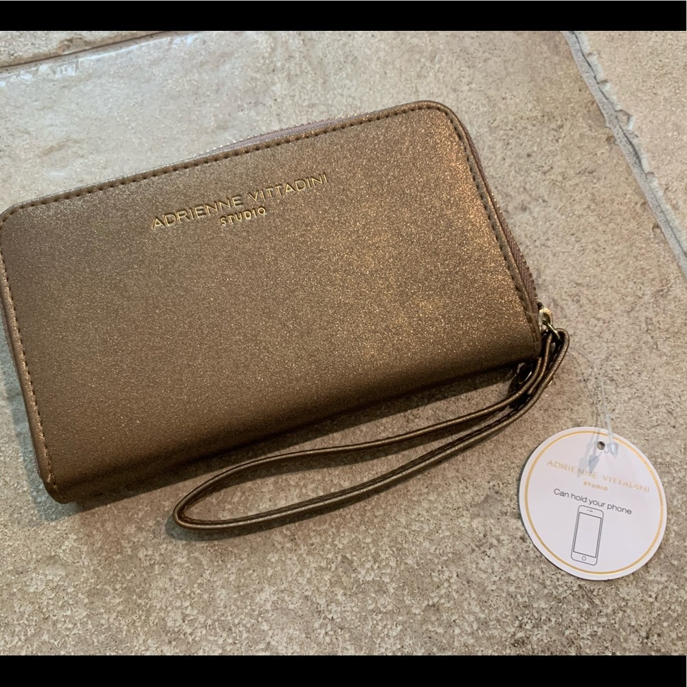 NWT Adrienne Vittadini wallet
